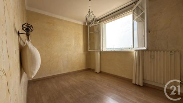 Appartement T3 à vendre  3 pièces - 55,91 m 2   LA VALETTE DU VAR  - 83