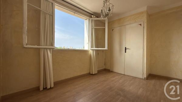 Appartement T3 à vendre  3 pièces - 55,91 m 2   LA VALETTE DU VAR  - 83