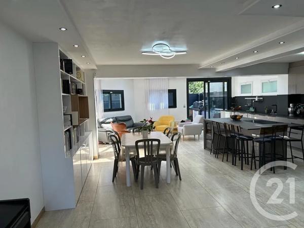 Maison à vendre  5 pièces - 90,49 m 2   MARSEILLE  - 13010