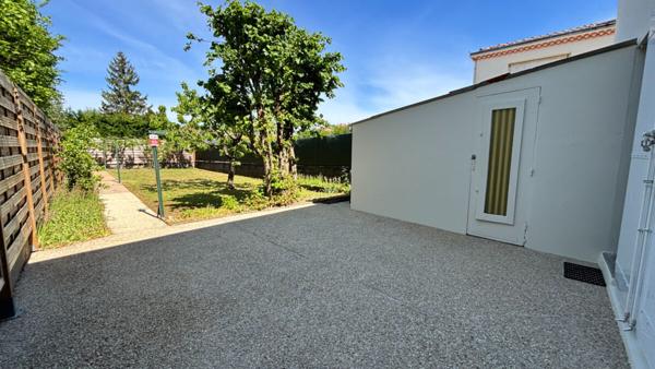 Maison Niort 4 pièces 98 m2 avec garage et dépendance.