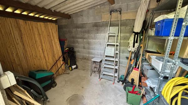 Maison Niort 4 pièces 98 m2 avec garage et dépendance.