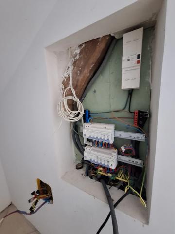 🏡 À VENDRE – Maison de ville 213 m² avec 4 appartements à finir de rénover – RISCLÉ (Gers 32)