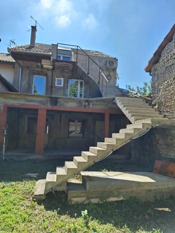 🏡 À VENDRE – Maison de ville 213 m² avec 4 appartements à finir de rénover – RISCLÉ (Gers 32)