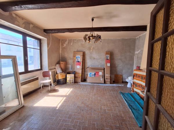 🏡 À VENDRE – Maison de ville 213 m² avec 4 appartements à finir de rénover – RISCLÉ (Gers 32)