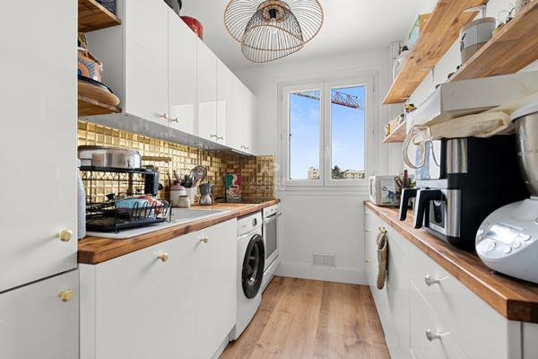 Appartement Saint Germain En Laye 3 pièces 59.23 m2 Refait à neuf €270 000 ** - Référence 17952