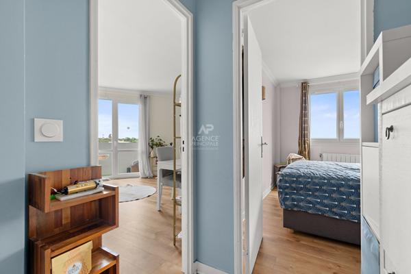 Appartement Saint Germain En Laye 3 pièces 59.23 m2 Refait à neuf €270 000 ** - Référence 17952