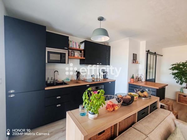 Appartement
         4 pièces
        - 88 m² Exclusivité 348 000 € *
