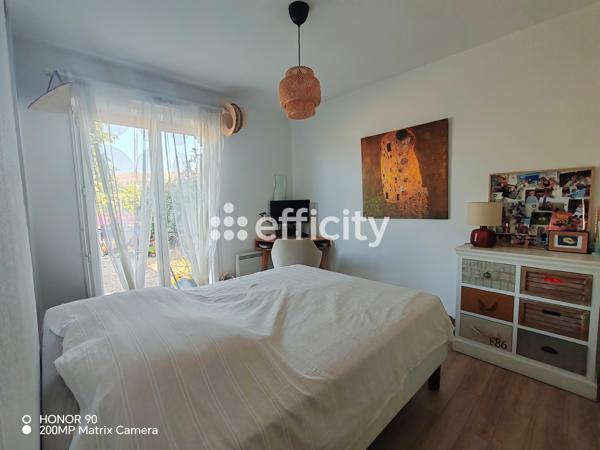 Appartement
         4 pièces
        - 88 m² Exclusivité 348 000 € *