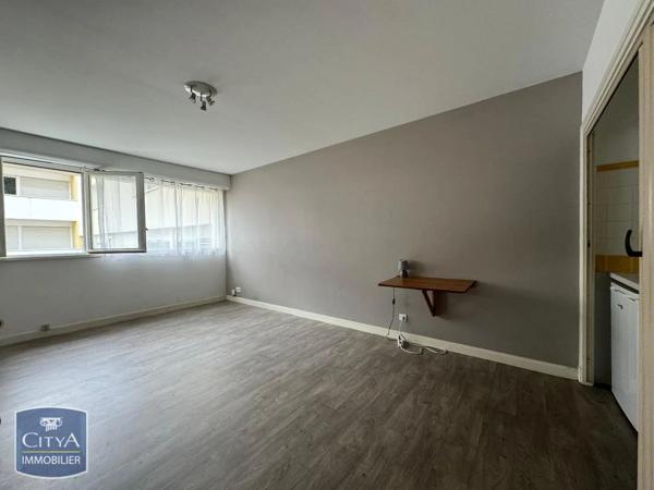 Appartement à louer 1 pièce 28.78m² Pau (64000)