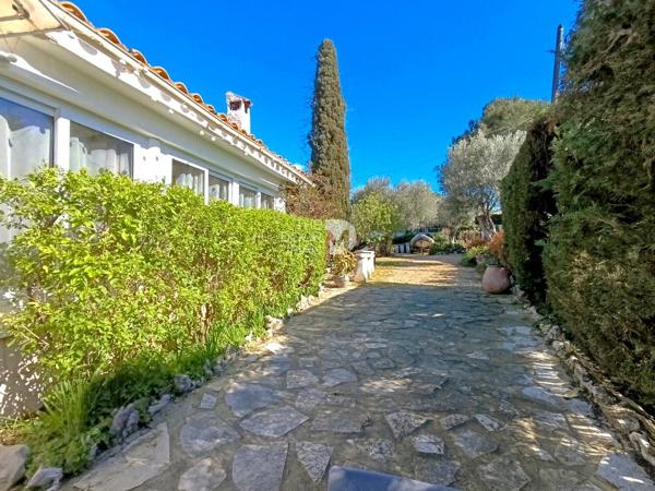 Maison - À vendre - 90 m² - SIX-FOURS-LES-PLAGES | The Door Man
