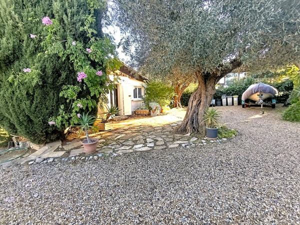 Maison - À vendre - 90 m² - SIX-FOURS-LES-PLAGES | The Door Man
