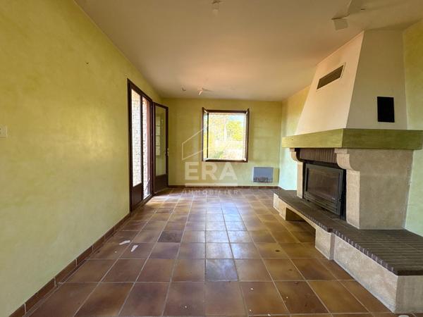 A VENDRE  84120 PERTUIS MAISON TYPE 5 PIECES DE 130M² AVEC JARDIN DE 2160M² (Travaux à prévoir)