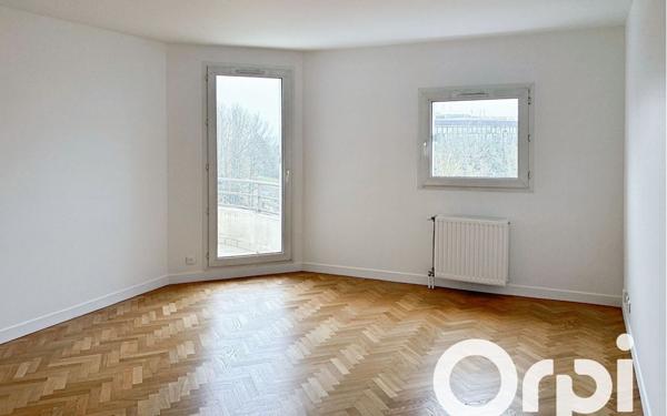 Appartement à louer    3 pièces • 62,70 m2 Élancourt