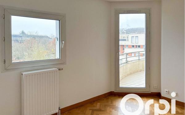 Appartement à louer    3 pièces • 62,70 m2 Élancourt