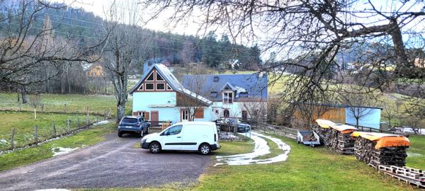 Labaroche (68910) Propriété composée de deux maisons d'habitations sur 50 ares de terrain