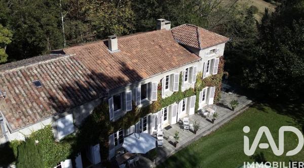 Maison à vendre 20 pièces 549 m² Saint-Jean-d'Aigues-Vives