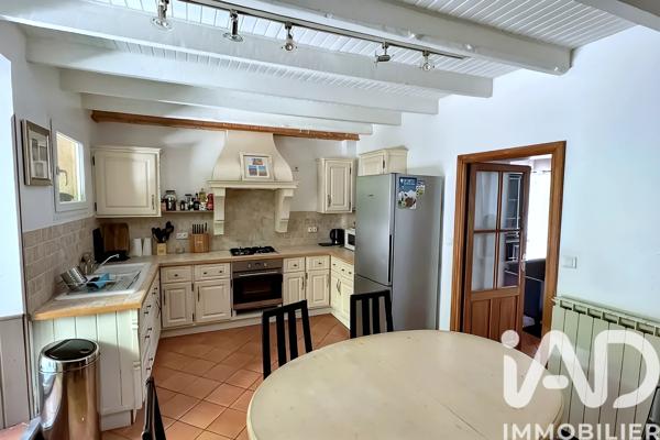 Maison à vendre 20 pièces 549 m² Saint-Jean-d'Aigues-Vives