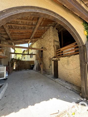 Maison à vendre 20 pièces 549 m² Saint-Jean-d'Aigues-Vives