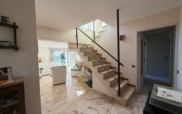 Maison à vendre    4 pièces •  Marignane