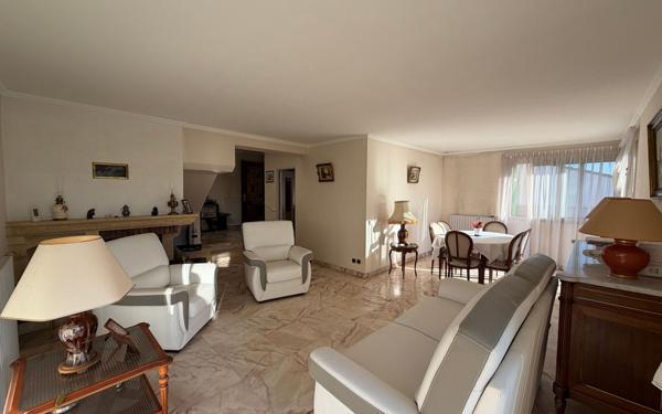 Maison à vendre    4 pièces •  Marignane