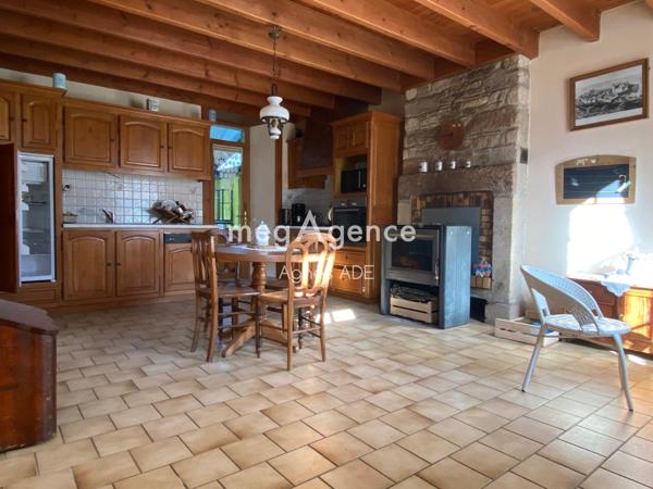 Maison à GREVILLE-HAGUE, 50440 - 5 pièces 146m²