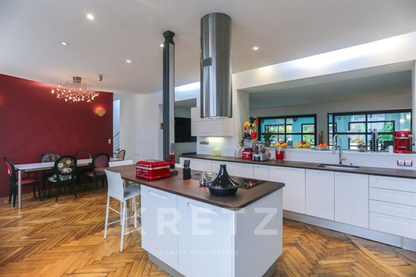 Maison de caractère rénovée avec piscine.