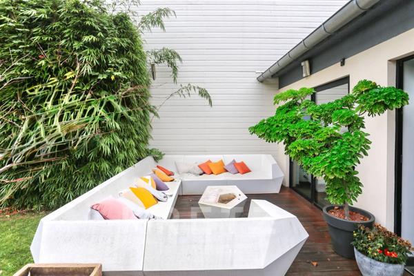 Maison de caractère rénovée avec piscine.