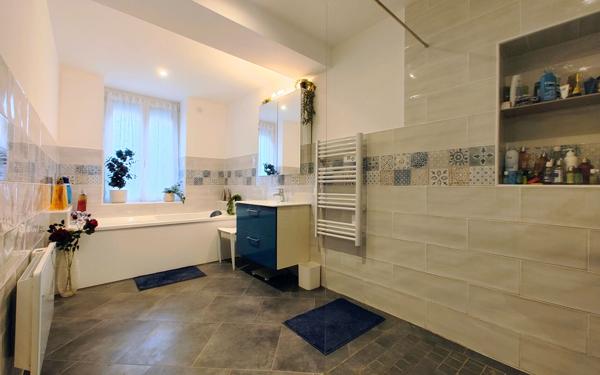 Maison à vendre    7 pièces • 215 m2 Marly-Gomont