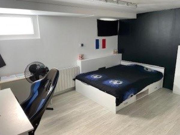 PORT BRILLET : Maison de village en parfait état