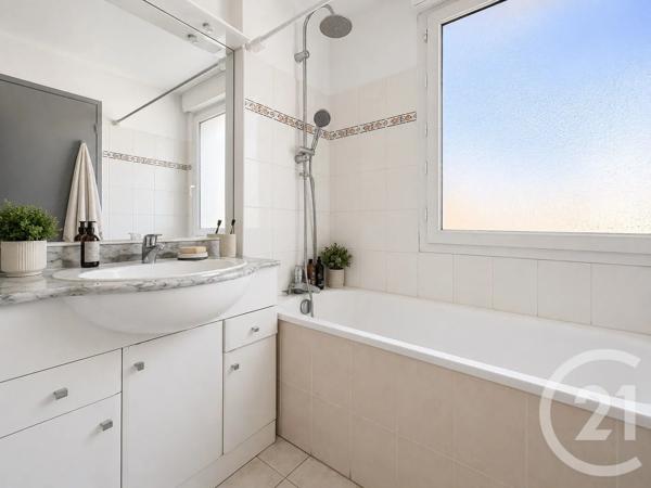 Appartement F2 à vendre  2 pièces - 42,22 m 2   MONTPELLIER  - 34