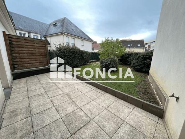 Location Appartement 4 pièces 88.3 m² - 2 PLACE DU MARCHE Dreux 28100