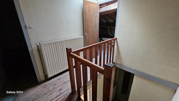 MAISON EN PIERRE A RENOVER