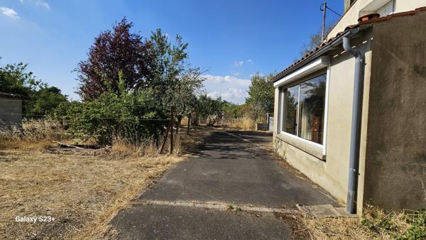 MAISON EN PIERRE A RENOVER