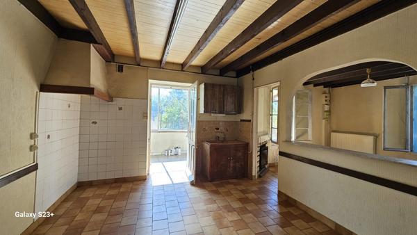 MAISON EN PIERRE A RENOVER