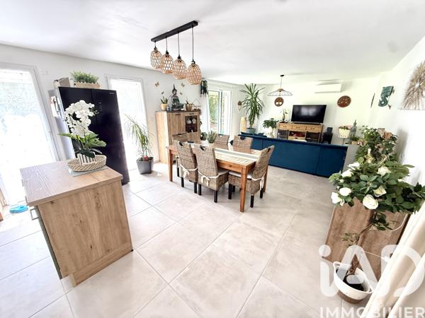 Maison à vendre 16 pièces 282 m² Malataverne