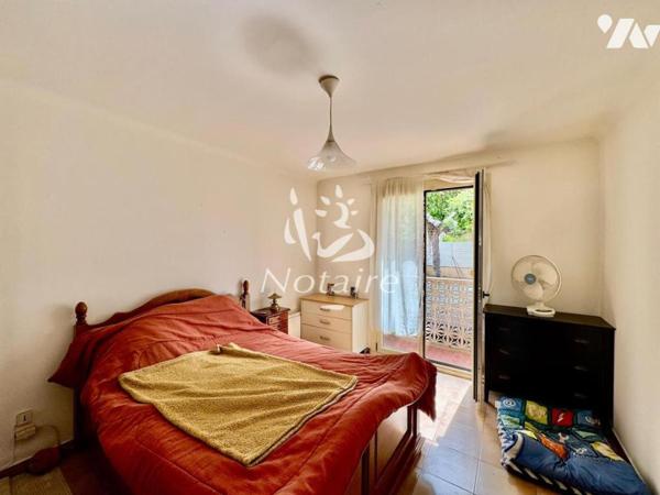 Perpignan Kennedy – Ensemble immobilier avec appartement T4, T2 loué, local indépendant et garage.