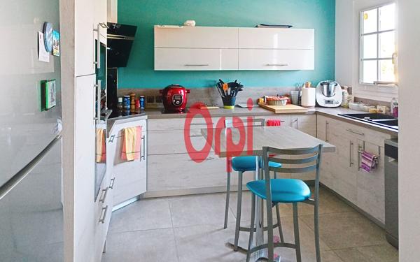 Maison à vendre    5 pièces •  Areines