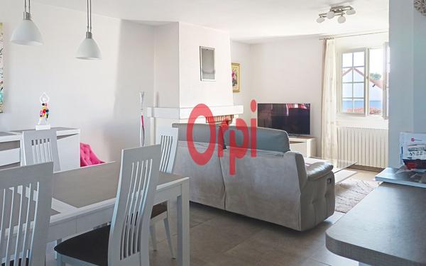 Maison à vendre    5 pièces •  Areines