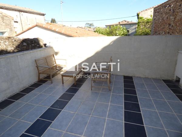 Maison 3 ch, garage, cellier et terrasse.