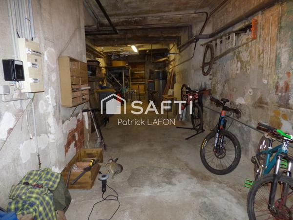 Maison 3 ch, garage, cellier et terrasse.
