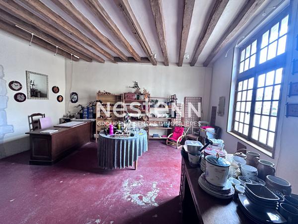 Vente jolie maison en pierre de taille de 209 m² avec 4 chambres à Jupilles (72500)
