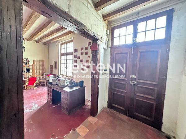 Vente jolie maison en pierre de taille de 209 m² avec 4 chambres à Jupilles (72500)