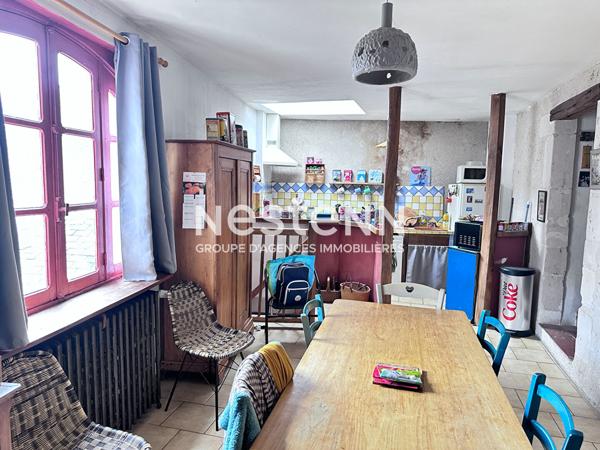Vente jolie maison en pierre de taille de 209 m² avec 4 chambres à Jupilles (72500)