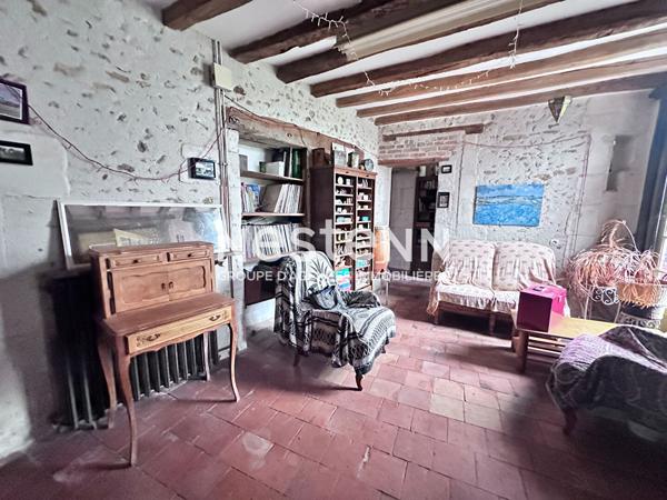 Vente jolie maison en pierre de taille de 209 m² avec 4 chambres à Jupilles (72500)