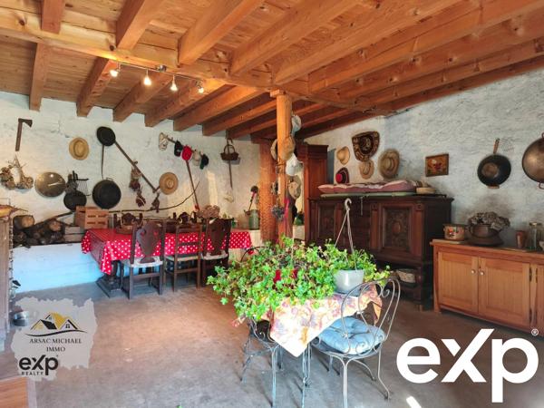 Maison en pierre au calme