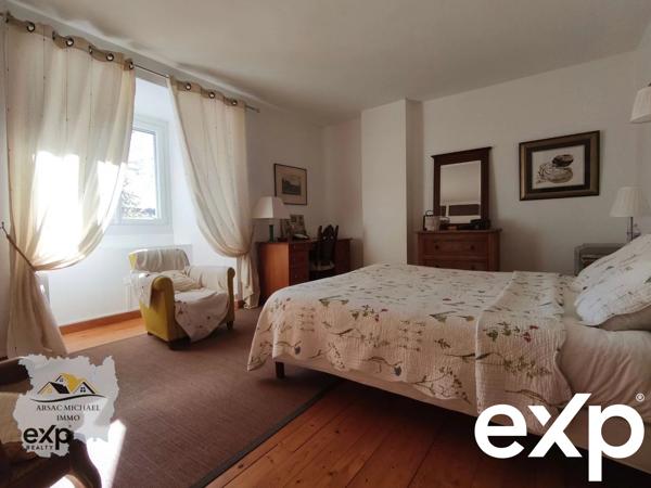 Maison en pierre au calme