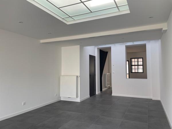 Maison 1930 rénovée avec extérieur – Lille / Lomme