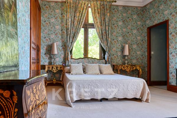 Exceptionnel château à proximité des plages