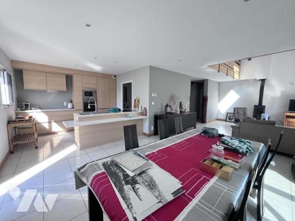 Au calme maison de 2011 (B894)