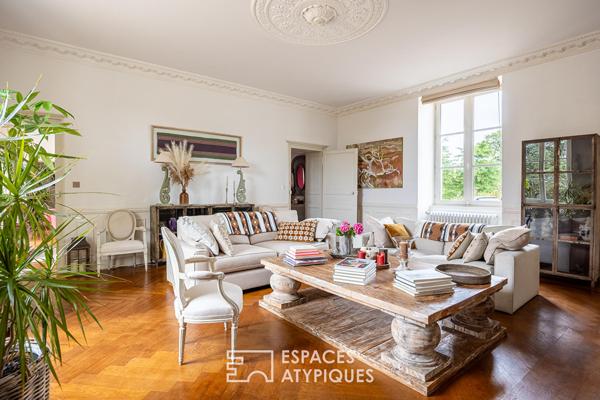 Prestigieuse maison de maître avec piscine, tennis et dépendances